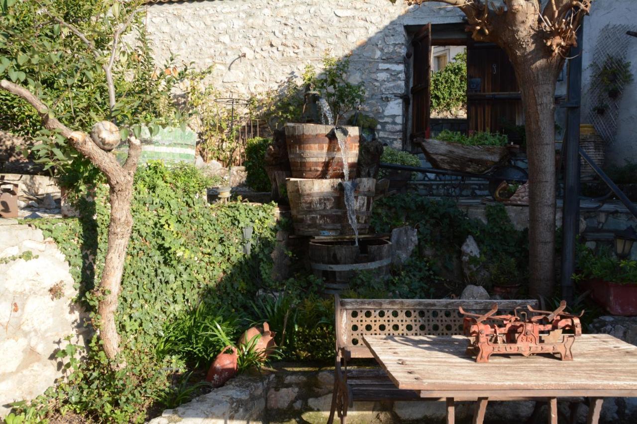 Giorgos' & Noula'S Cottage In Desfina Village- Near Delphi المظهر الخارجي الصورة